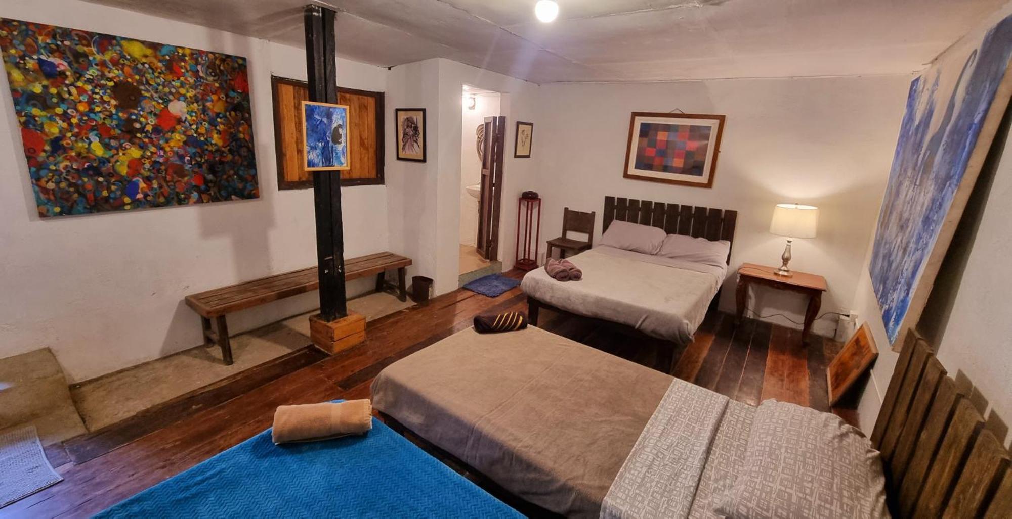 Marius B&B & Hostel Silang Exterior photo