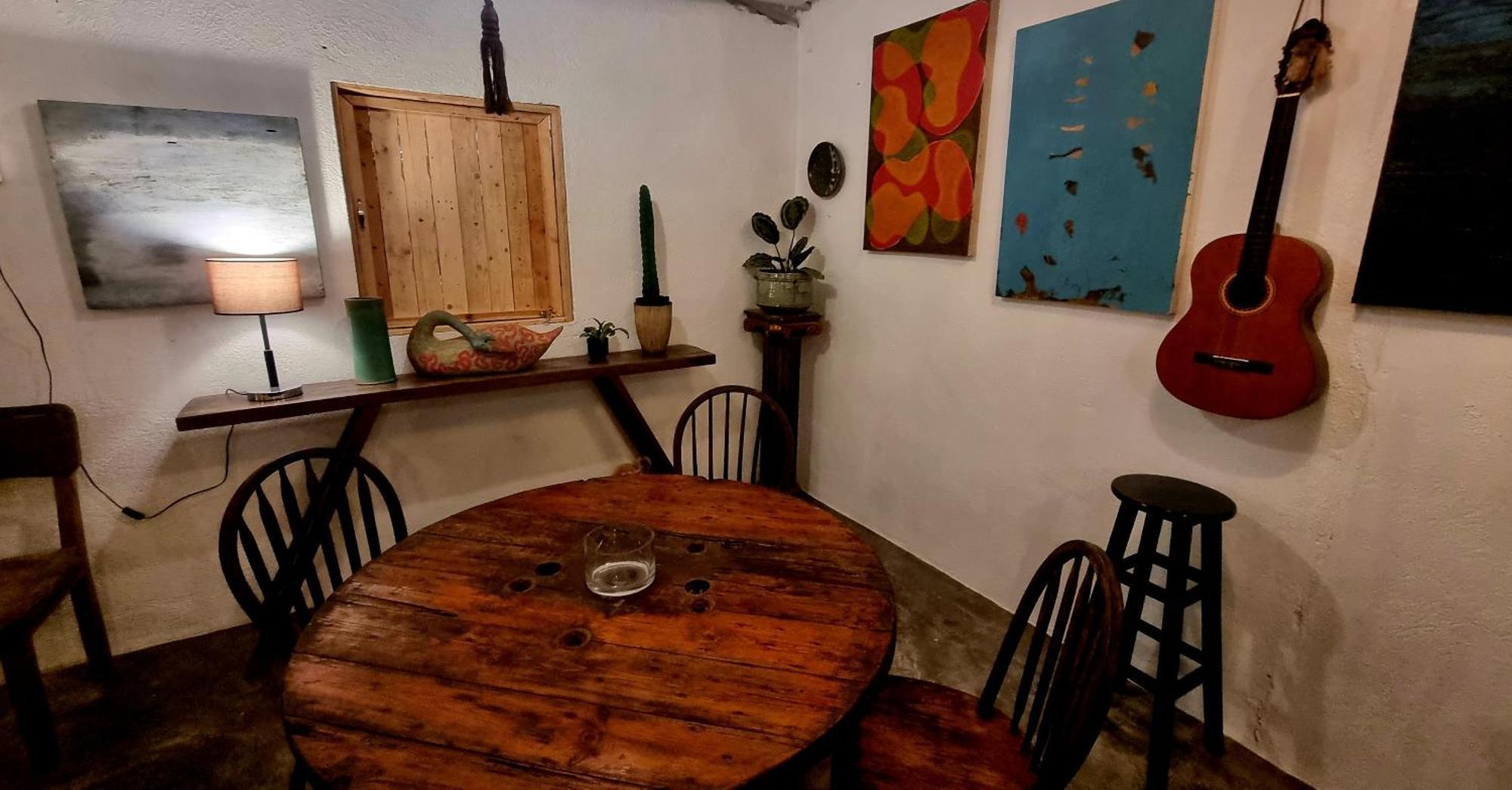 Marius B&B & Hostel Silang Exterior photo