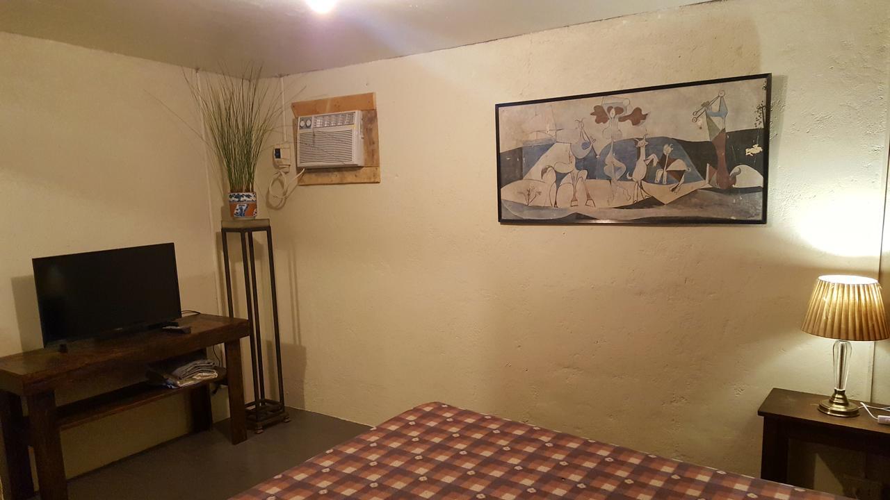 Marius B&B & Hostel Silang Exterior photo