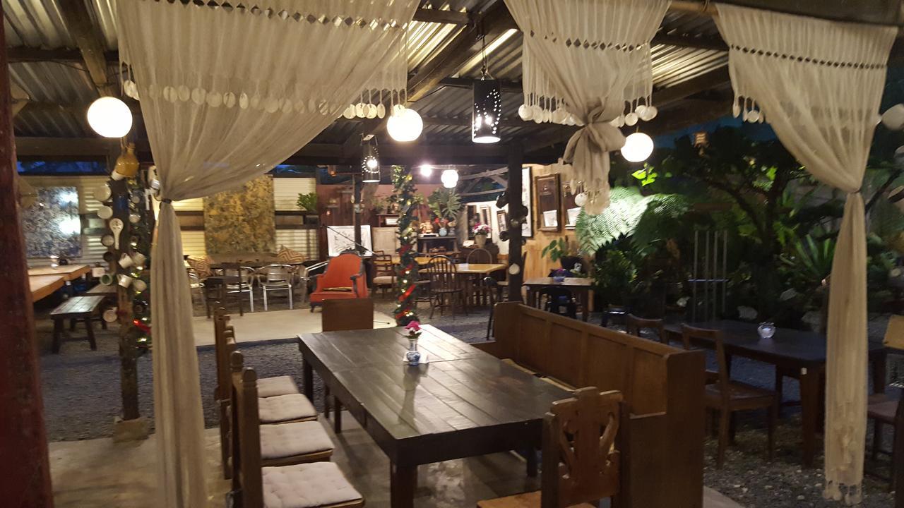 Marius B&B & Hostel Silang Exterior photo